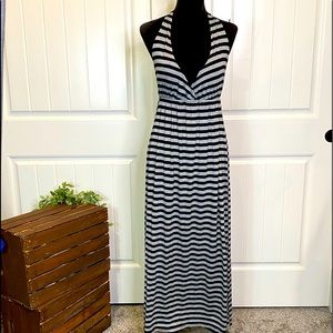 Beautiful Plunging Neckline comfortable Maxi Dress